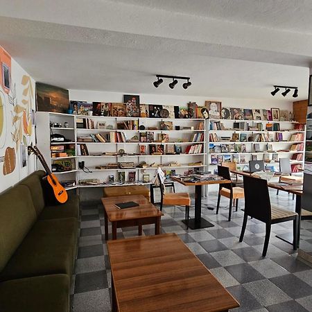 Traveler Hostel Шкодер Экстерьер фото