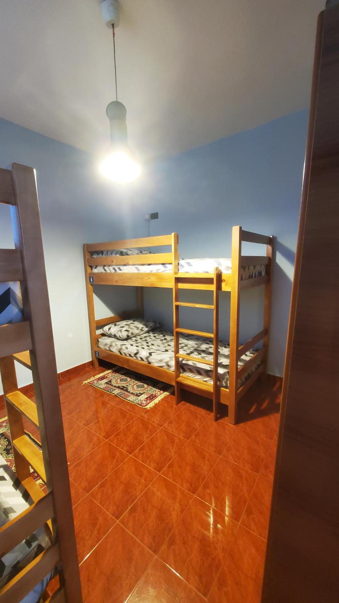 Traveler Hostel Шкодер Номер фото