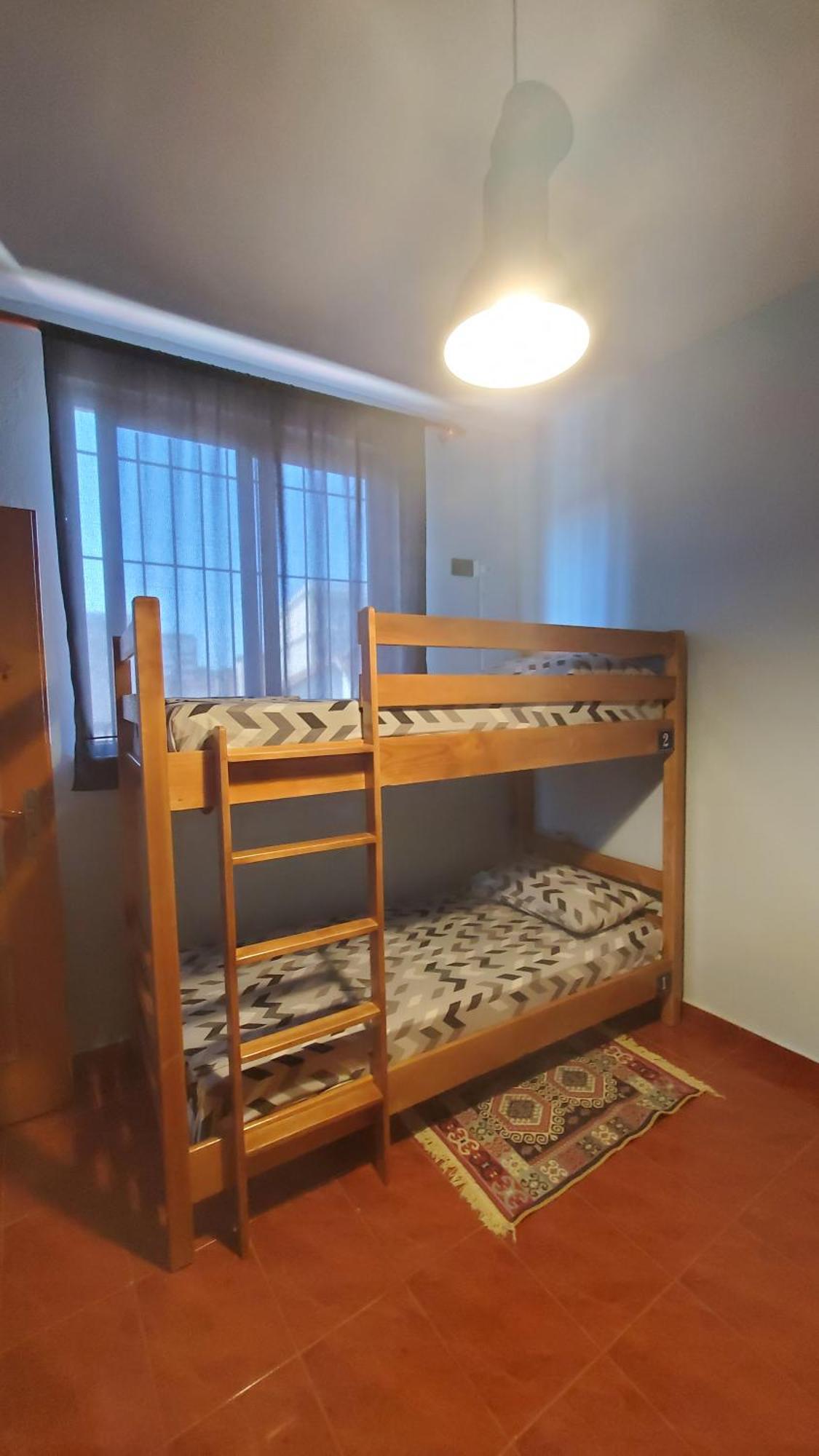 Traveler Hostel Шкодер Номер фото