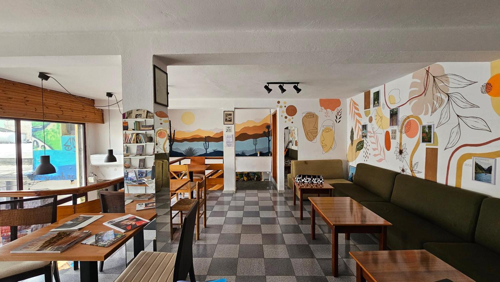 Traveler Hostel Шкодер Экстерьер фото